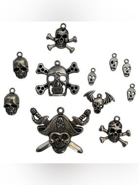 SKULL PENDANT CHARM LOT JEWELLERY MAKING SILVER TONE